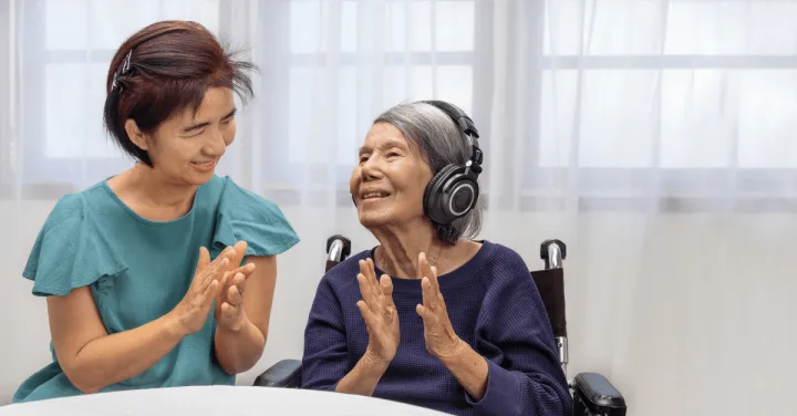 Music Therapy's Healing Power in Memory Care 1 Music Therapy's Healing Power in Memory Care - Jul 2025 Iris MC Tulsa Blog 1 pic 2 n2m9zu
