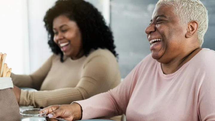 Alzheimer'S Care: How Shared Meals Reduce Depression 5 Mar2026 Iris Tulsa Blog 4 Pic 1 Go0Nbs